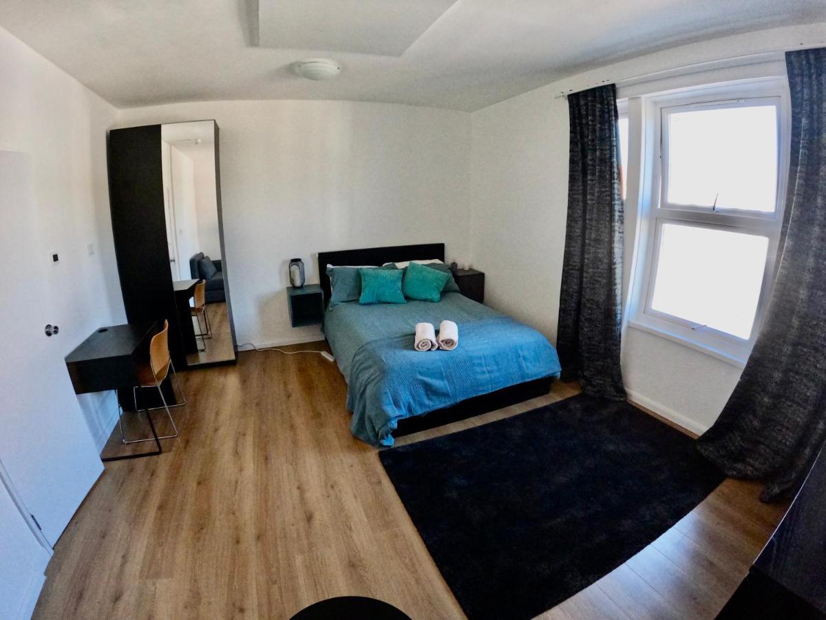 Lovely One Bedroom Flat Londra Exterior foto