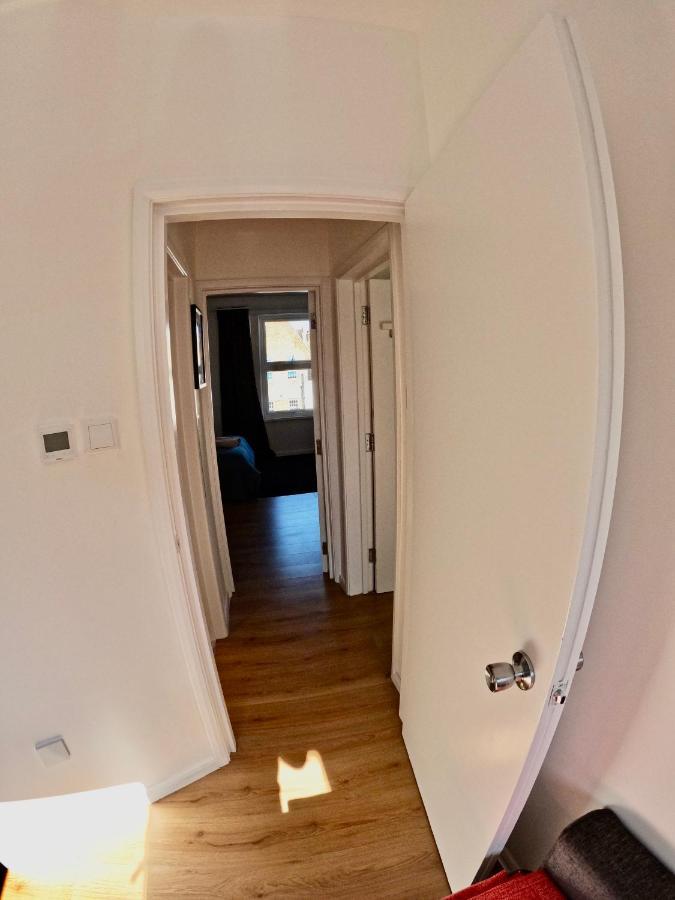 Lovely One Bedroom Flat Londra Exterior foto